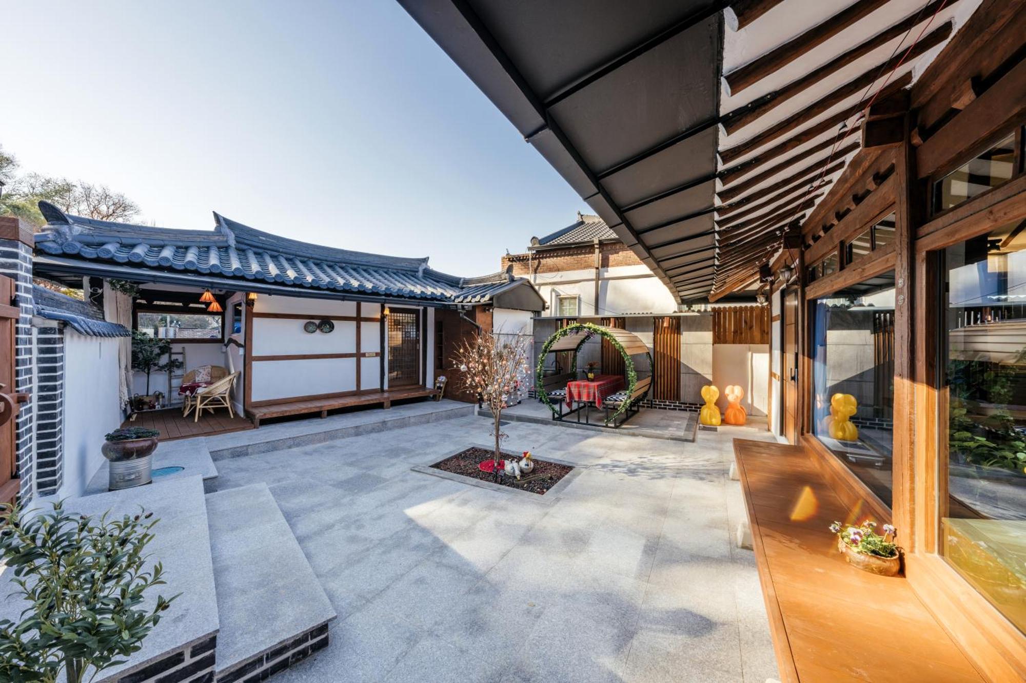 And Spring Hotel Jeonju Eksteriør billede