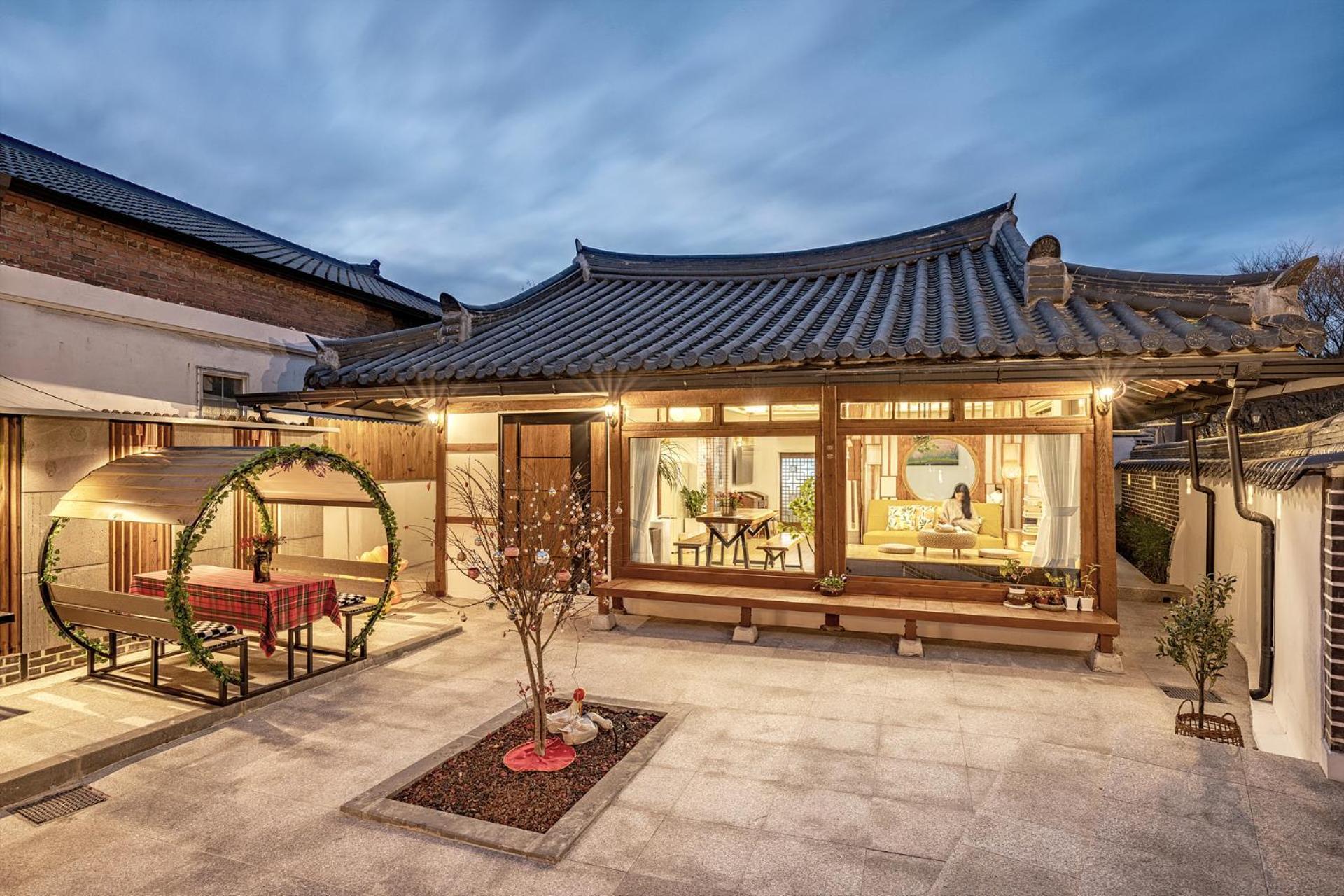 And Spring Hotel Jeonju Eksteriør billede